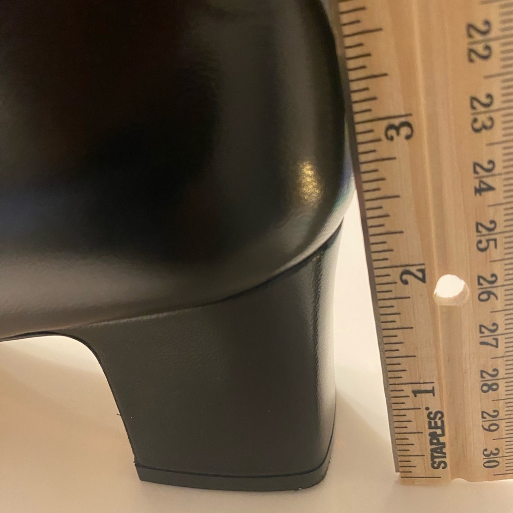 Authentic Gucci Heels - Picture 7 of 7